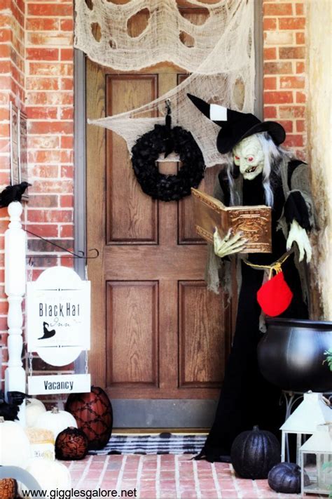 DIY Halloween: Personalizing Your 'Witch Please' Doormat